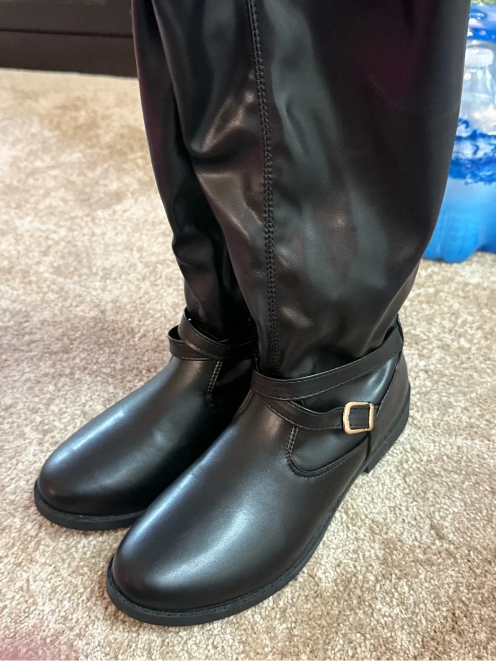 Women’s knee high riding boots
